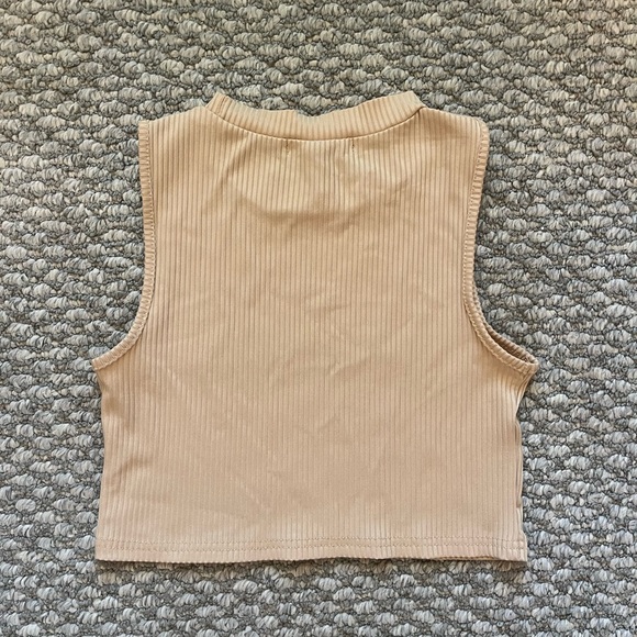 Tan Ribbed Crop Top - Picture 3 of 4
